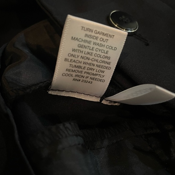 New York & Co. Carpri Pants - Picture 5 of 7